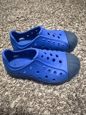 CROCS bump it kid boy slip on shoe size 10 blue